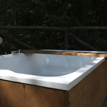 La Luna Sul Bosco Bubble Camporgiano